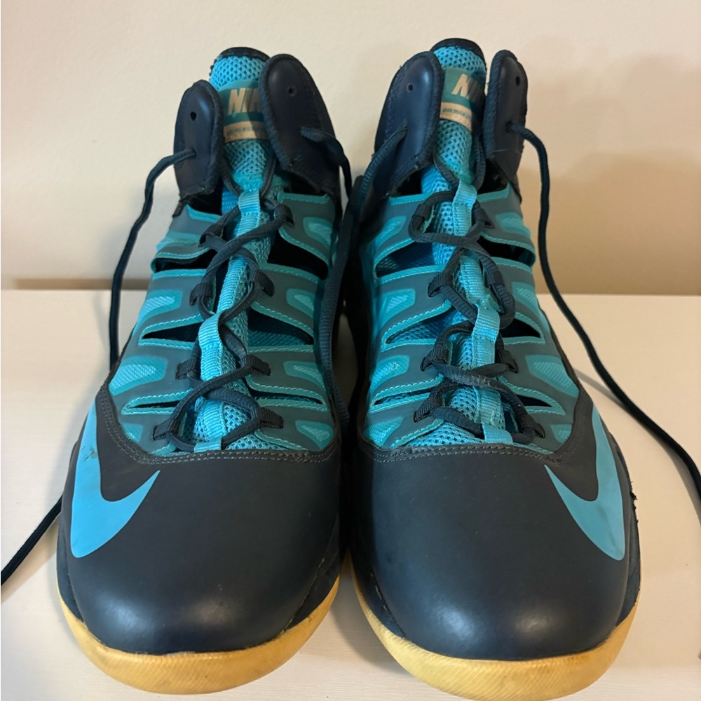 Nike Men's Size 12 Basketball Sneakers